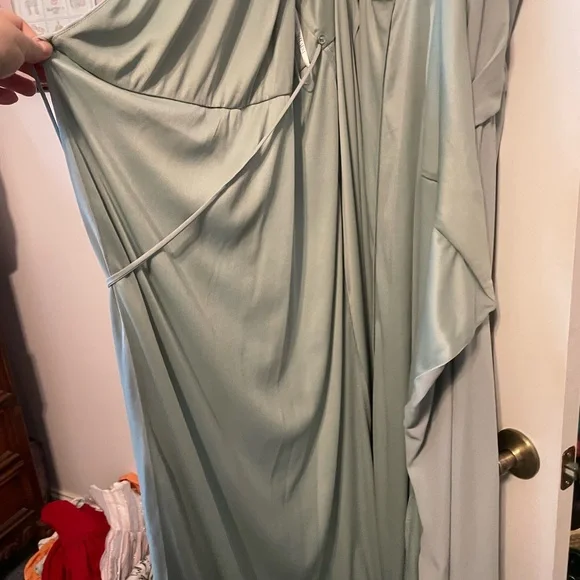 David's Bridal Dress Sage Green - Picture 6 of 7